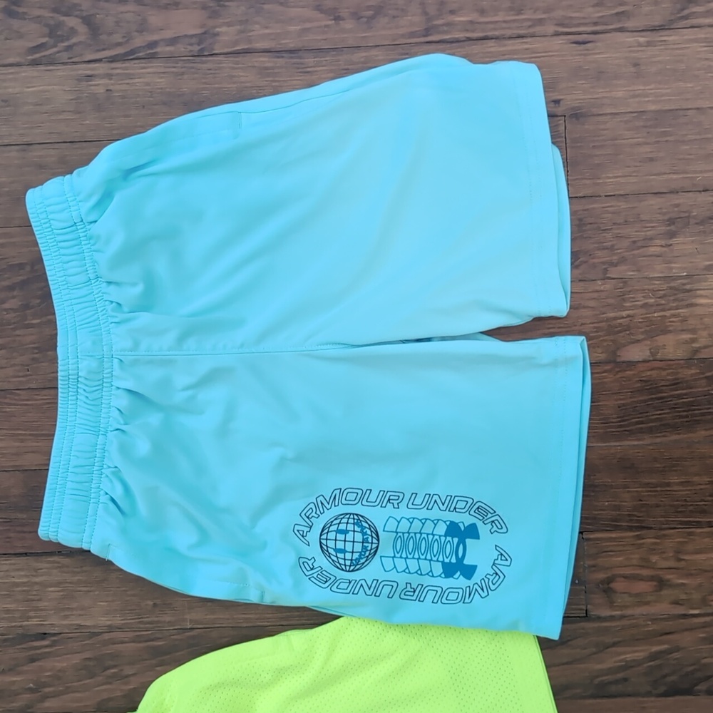 Lot Of Two Under Armor Shorts - Picture 3 of 6